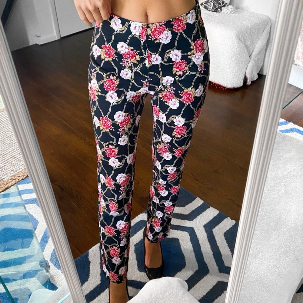 🌹 GUESS BLACK MULTI FLORAL HIGH WAIST LEGGING PANTS!